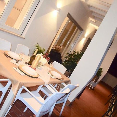 Terrazza San Giovanni Apartment ローマ エクステリア 写真