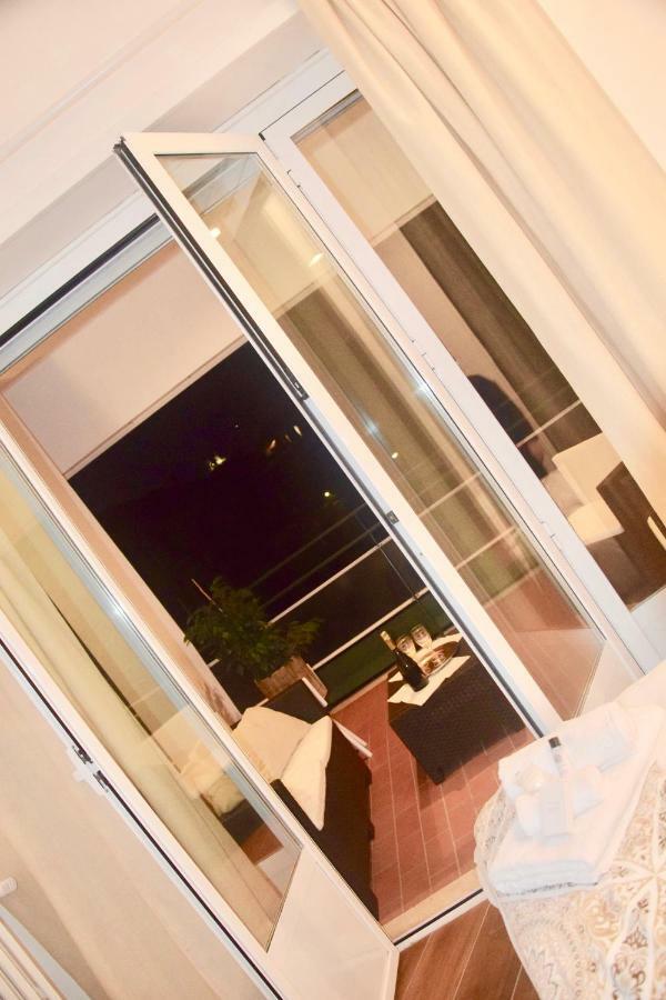 Terrazza San Giovanni Apartment ローマ エクステリア 写真